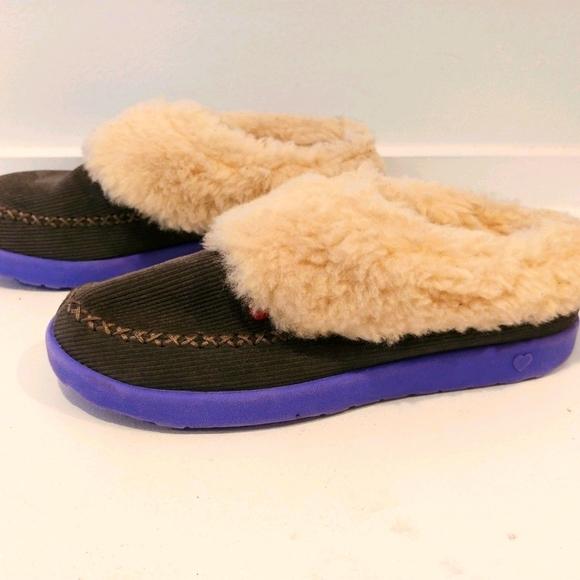 UGG big kid slide shoe - Picture 8 of 8